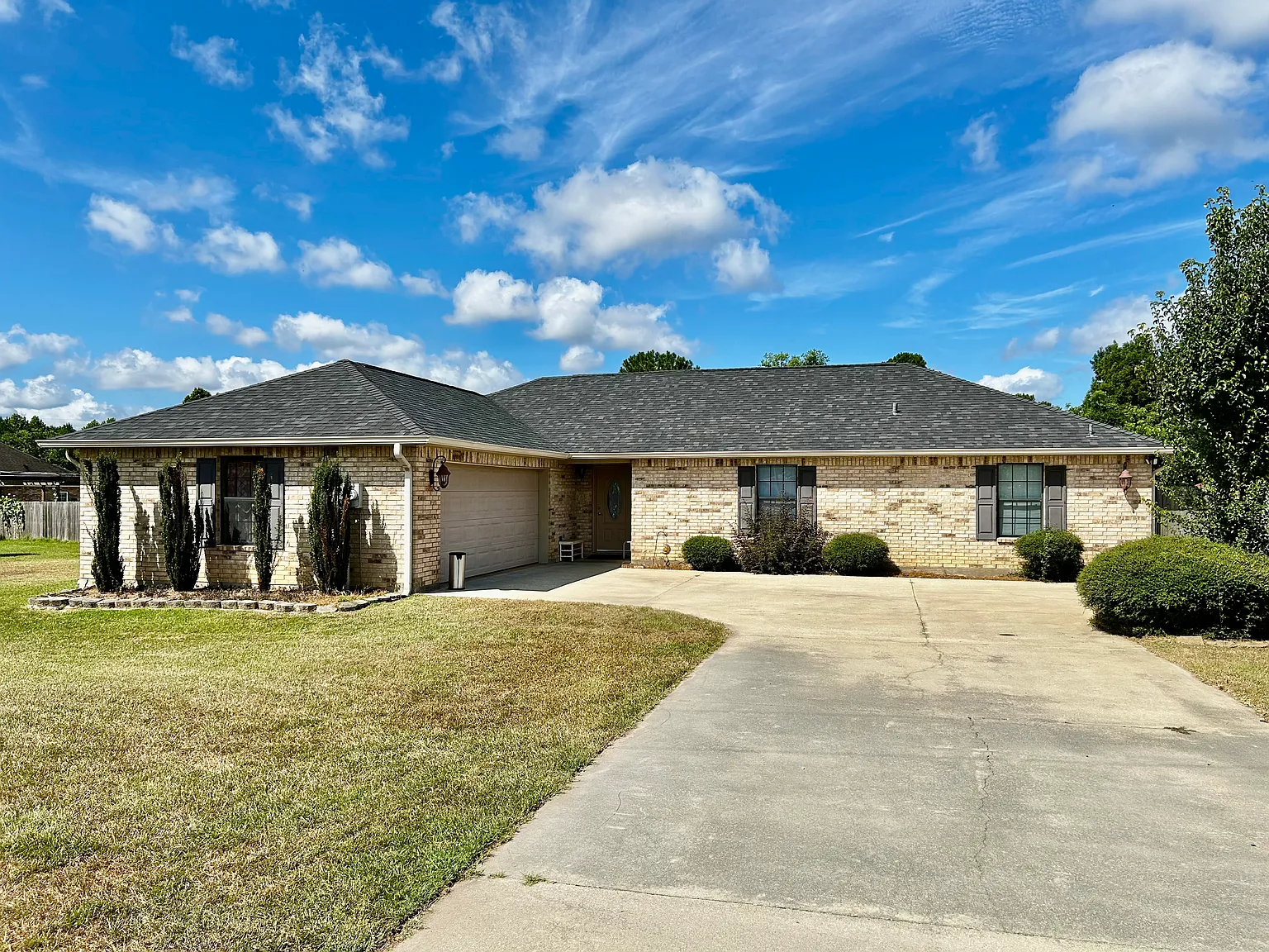 3 bed, 1747 sqft, $1,800 — Photo 1