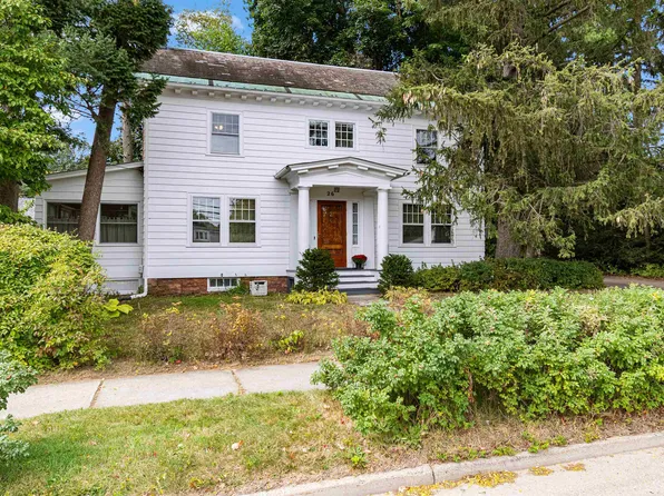 26 Lincoln Street, Essex Junction, VT 05452