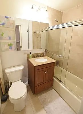 4th image of 191 Orchard St Front 1E