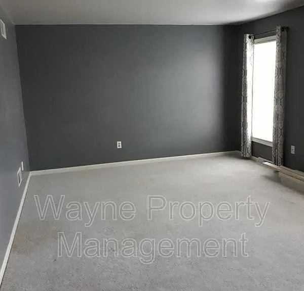 112 Virginia Ave — Photo 3