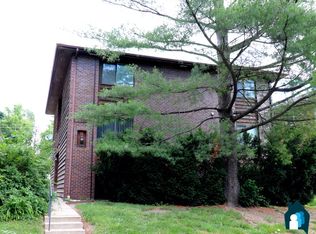2338 E St, Lincoln, NE 68510