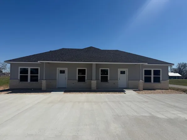 1321 Pecan St #1323, Hearne, TX 77859