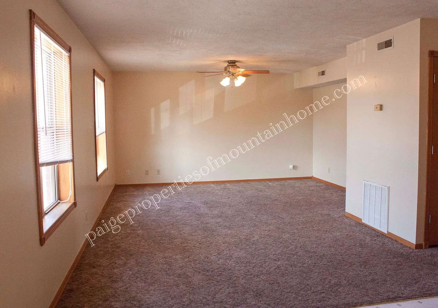 Paige Apartments — Photo 2
