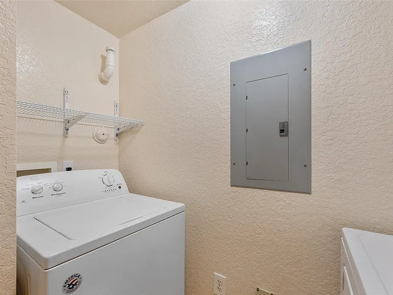 1204 Belmont Ln #1204 — Photo 17
