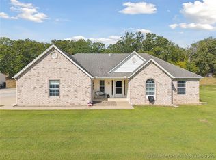 17570 S Maple Dr, Kellyville, OK 74039