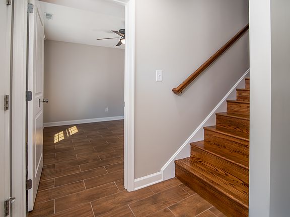 4th image of 113 Williams Rd Room 4