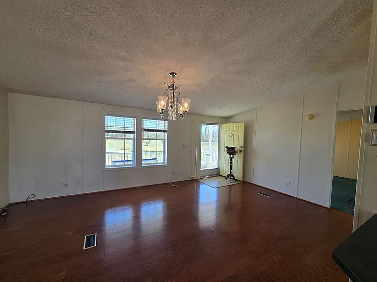 432 Woodville Rd — Photo 2