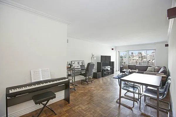 Sold by Camelot Realty Group | media 8