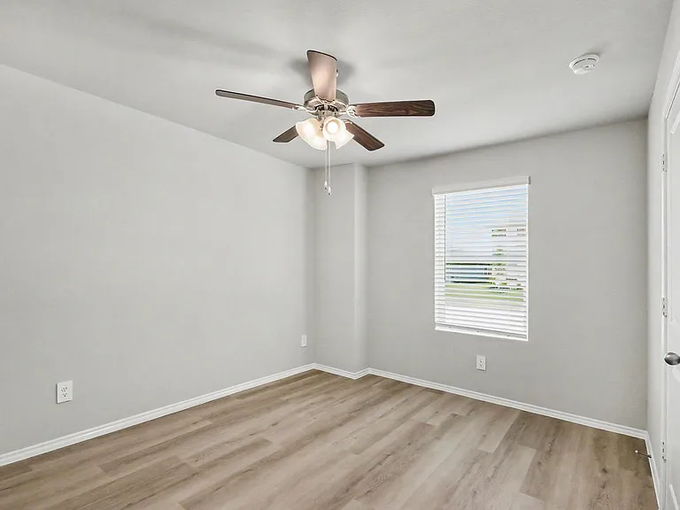 16616 Port Arthur Pl — Photo 17