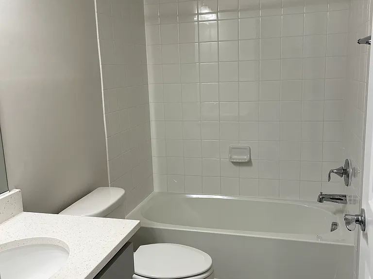 1217 Rockwell Ave — Photo 9