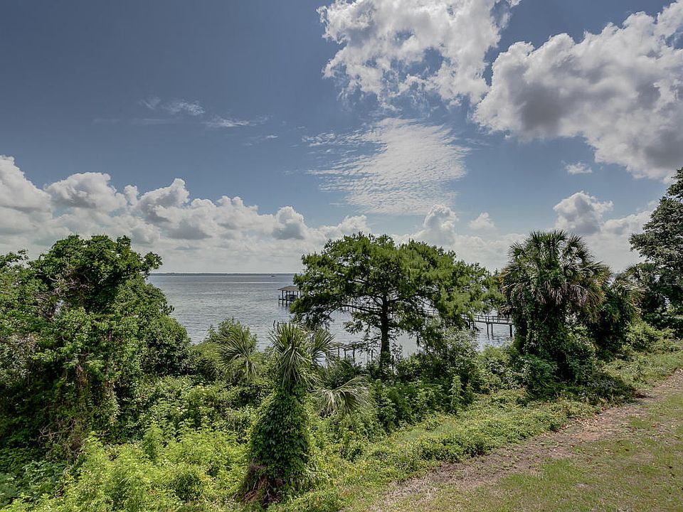 1 Walburg St, Green Cove Springs, FL 32043 Zillow