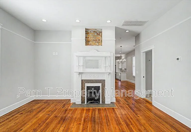 512 E 34th St — Photo 5