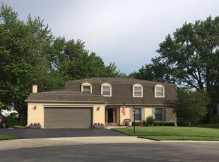 934 S Mallard Dr, Palatine, IL 60067