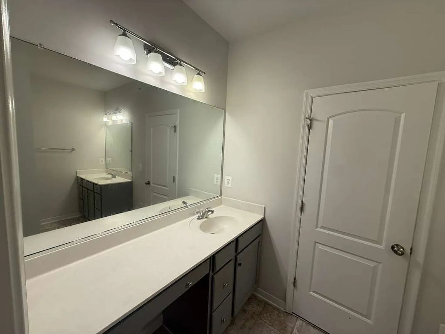 Move In Ready Immediately — Photo 4