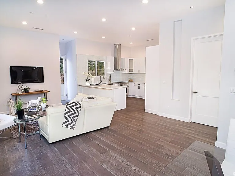 3841 Ridgemoor Dr — Photo 2