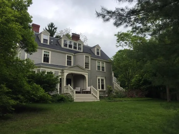105 Garfield St, Watertown, MA 02472