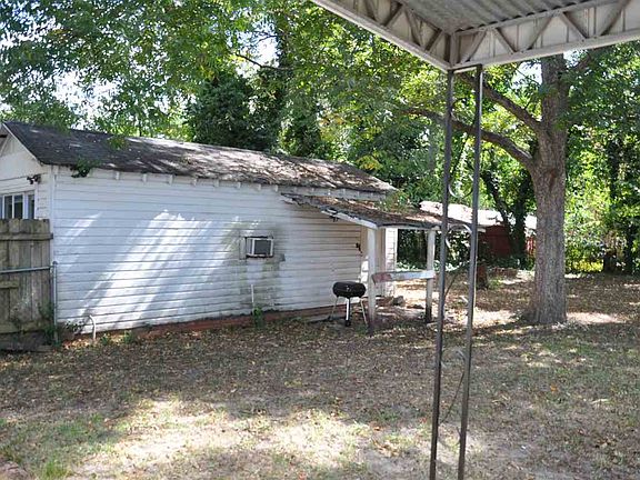3rd image of 219 Shirley Dr