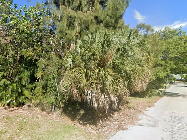 2323 Unity Ave., Fort Myers, FL 33901