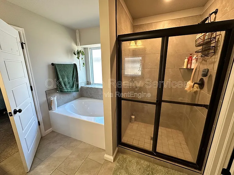 7724 Windstone Dr — Photo 10