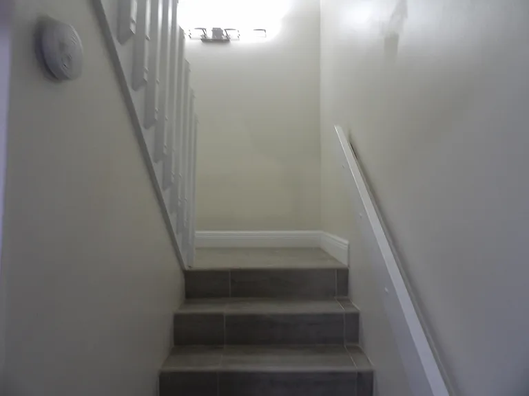 3845 Victoria Dr — Photo 15