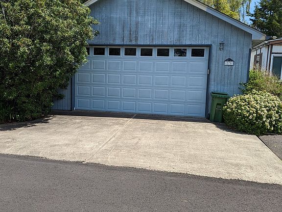 1600 Rhododendron Dr SPACE 275, Florence, OR 97439 | MLS #23245087 | Zillow