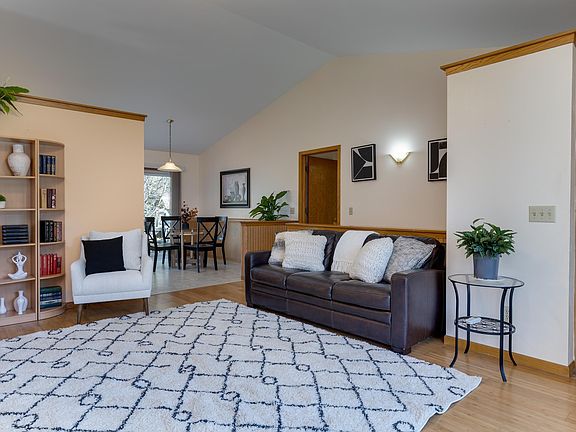 3rd image of 6422 Westin Dr