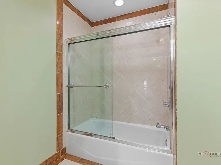 312 Camargo Ct — Photo 39