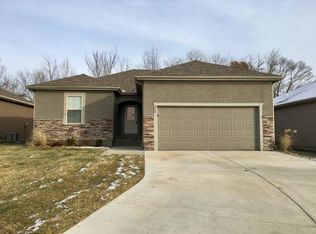 214 NE Katie Ct, Grain Valley, MO 64029