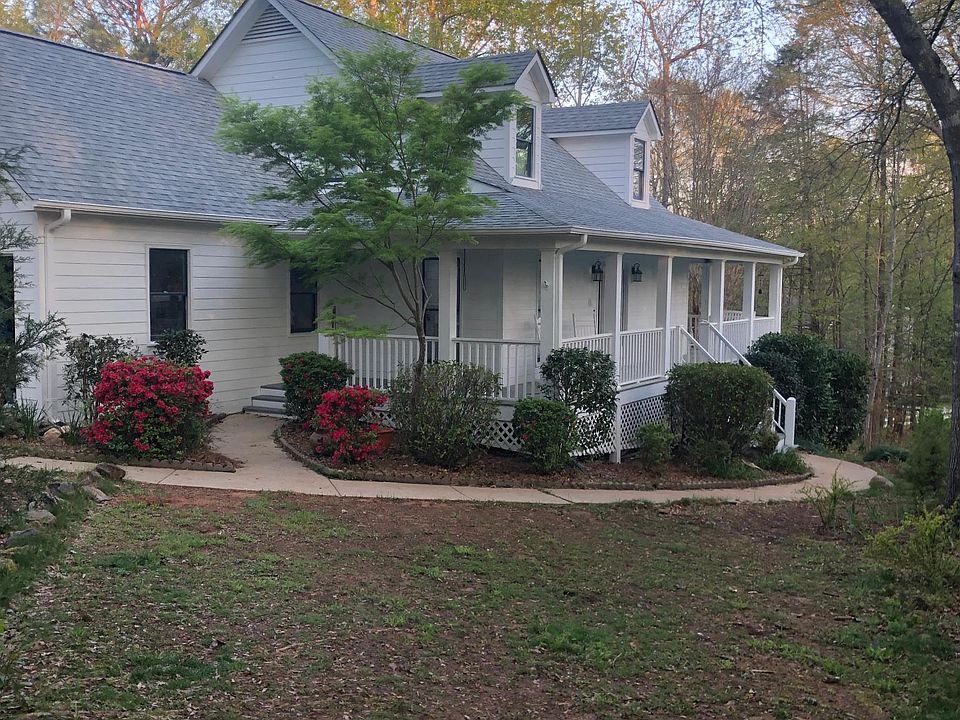 1st image of 1030 Red Oak Ct