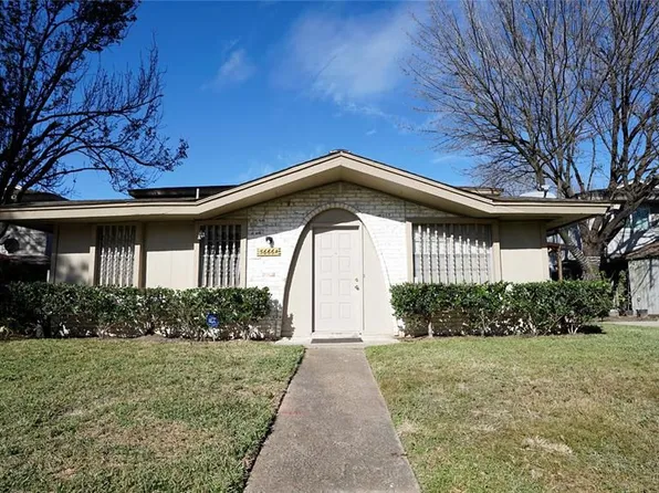 5666 Birchmont Dr #3, Houston, TX 77091