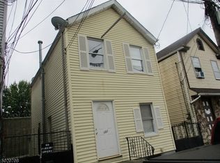 131 Tichenor St, Newark, NJ 07105