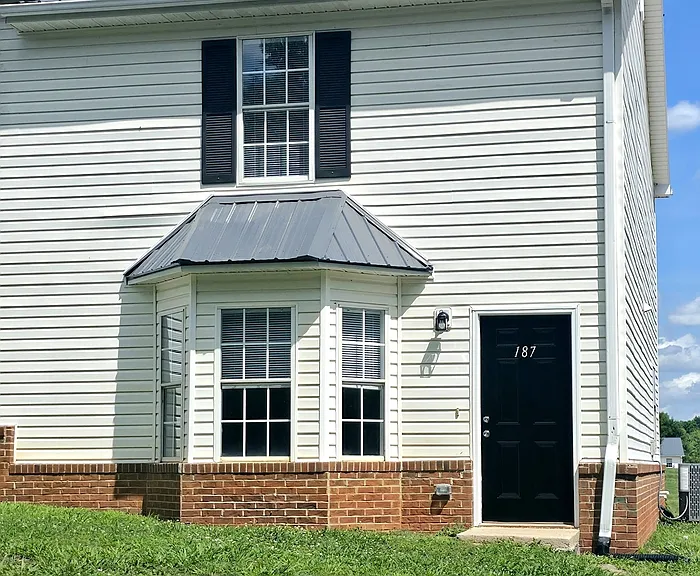 155 Westchester Cir #1 — Photo 1