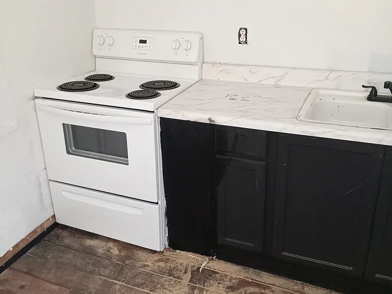 913 Lanier Ave — Photo 11