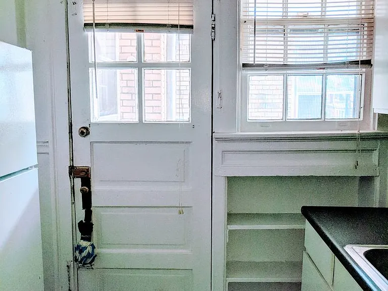 2832 Monument Ave.* — Photo 17