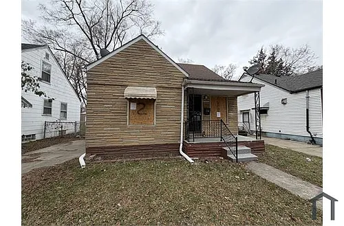 20275 Westphalia St Photo 1