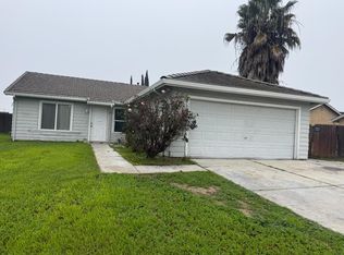 1352 N Saint Francis Dr, Los Banos, CA 93635