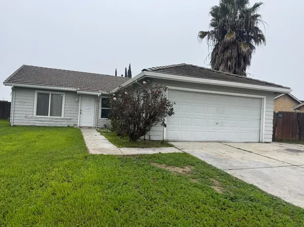 1352 N Saint Francis Dr, Los Banos, CA 93635