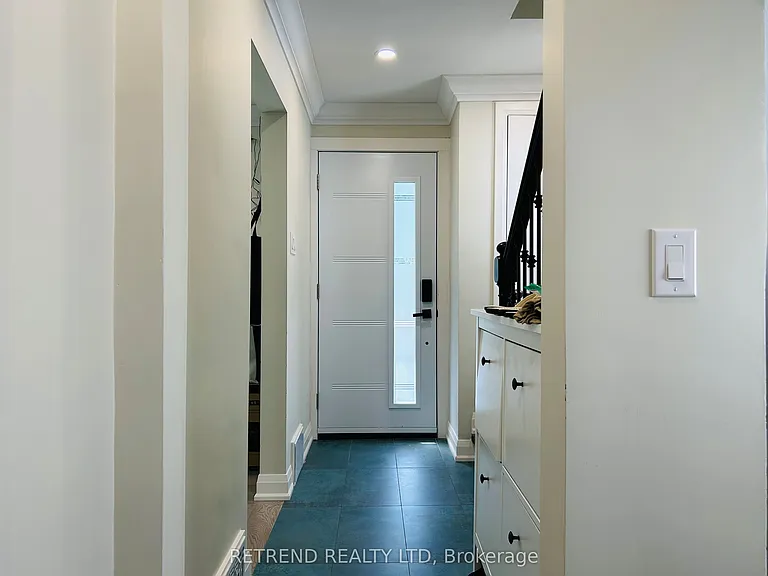 22 Wentworth Ave — Photo 9