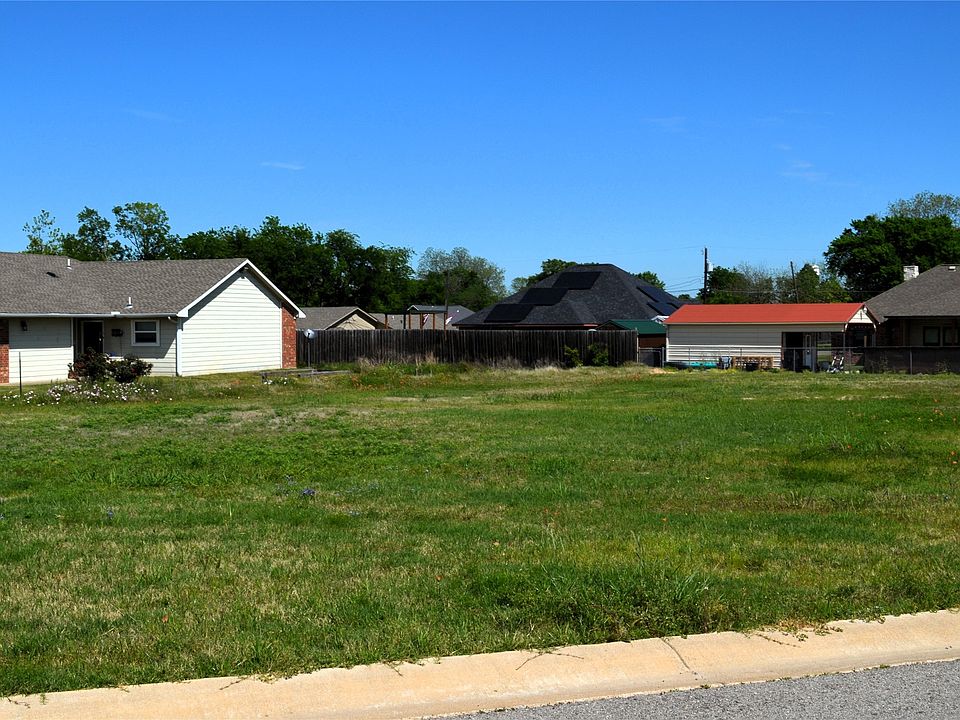 1st image of 318 Preston Rd