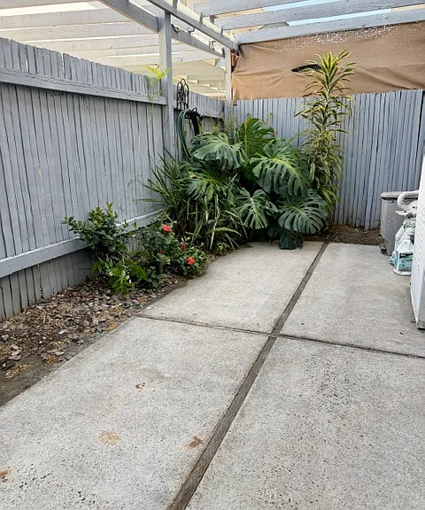 313 N Acacia Ave #D — Photo 40