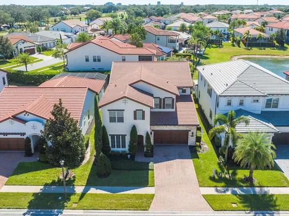 10349 Royal Cypress Way, Orlando, FL 32836