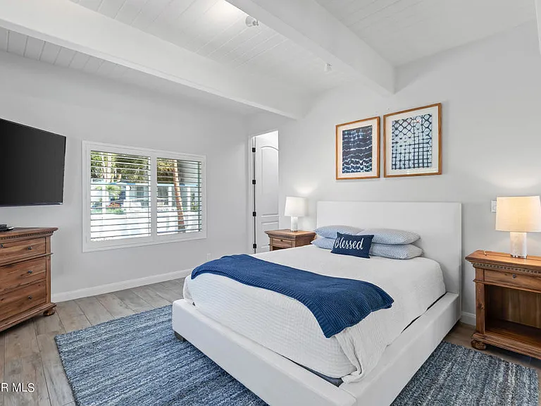 11900 Whitewater Ln — Photo 10