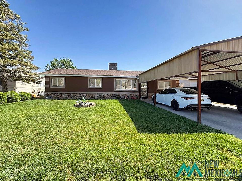 1st image of 903 W Gore Ave