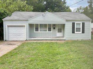 2547 E Bennett St, Springfield, MO 65804