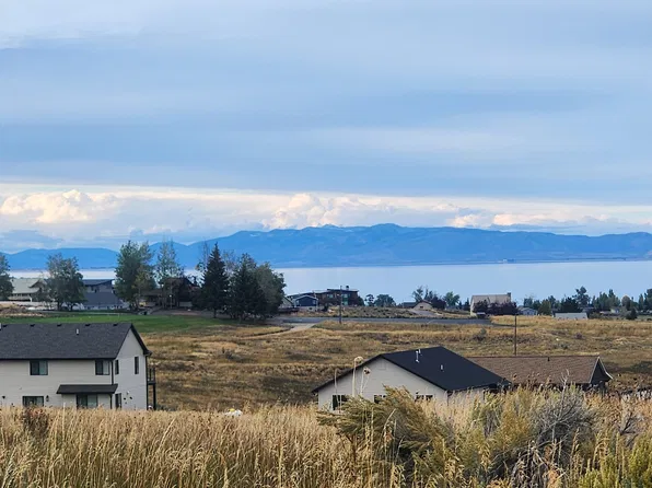 3137 S Country Club Way, Garden City, UT 84028
