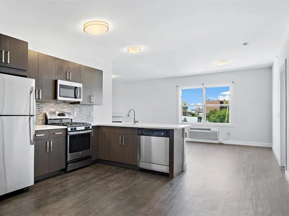 510 45th St #305, Union City, NJ 07087