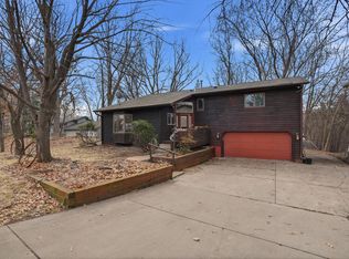 266 Twin Lake Trl, Little Canada, MN 55127