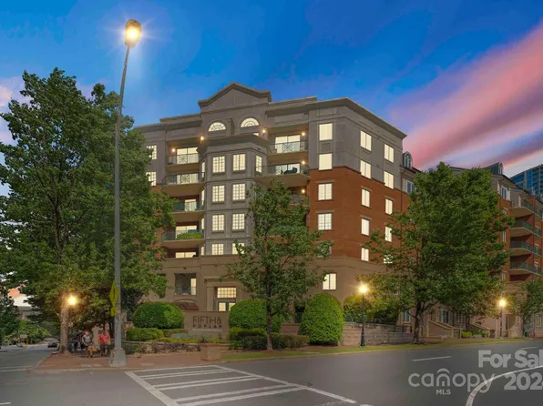 300 W 5th St APT 208, Charlotte, NC 28202