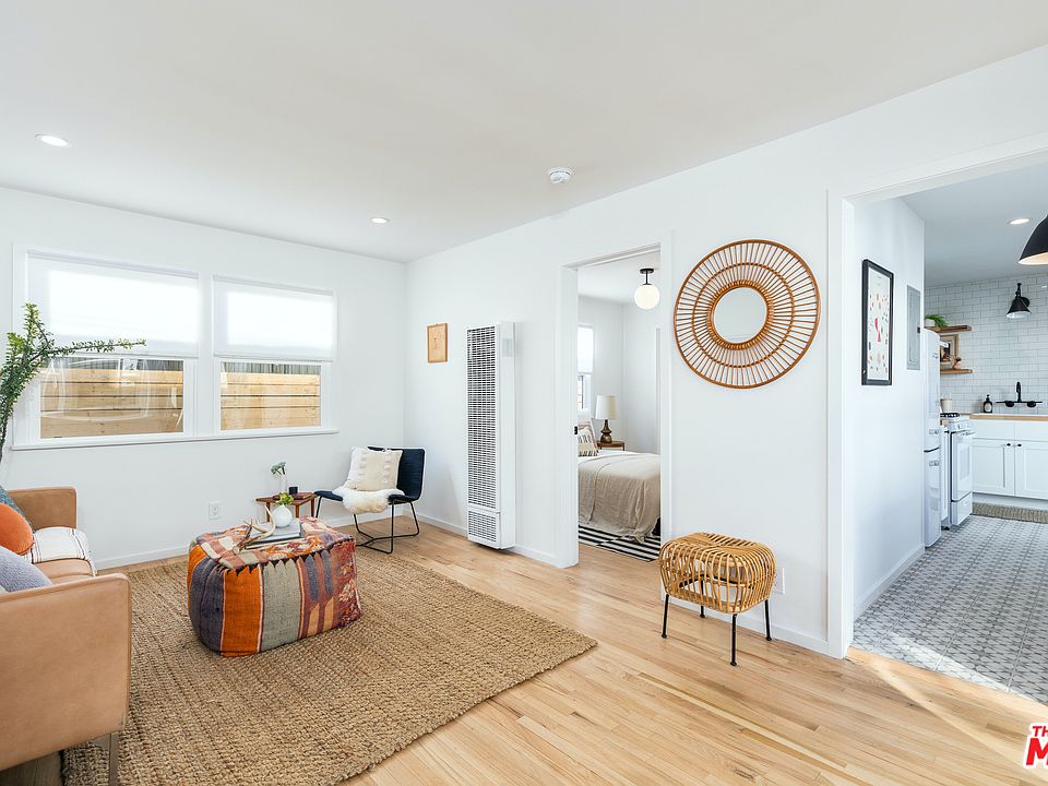 1st image of 4227 S Centinela Ave #1/2