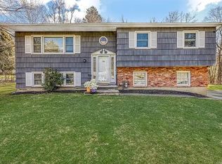46 Bridle Rd, Spring Valley, NY 10977